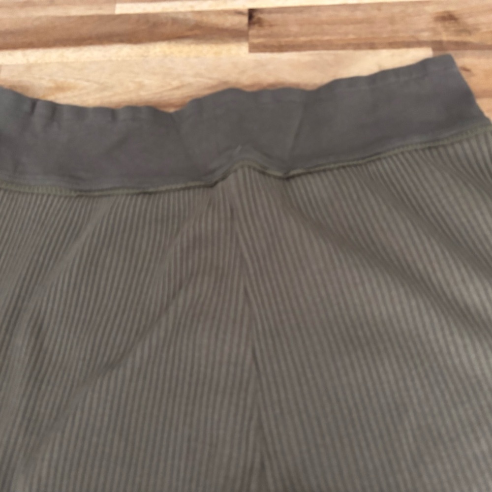 Free People Most Wanted Joggers Pants Green High Rise Wide Leg Size M worn once. - Picture 8 of 12
